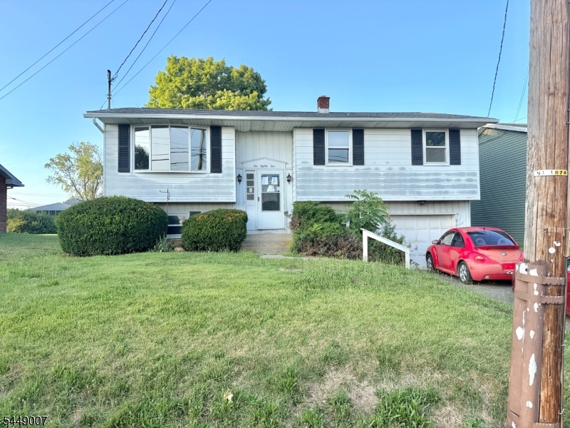 1085 Grand St Property Photo 1