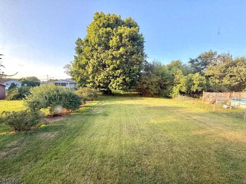 1085 Grand St Property Photo 8