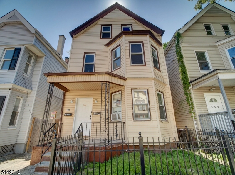 144 Steuben St Property Photo 1