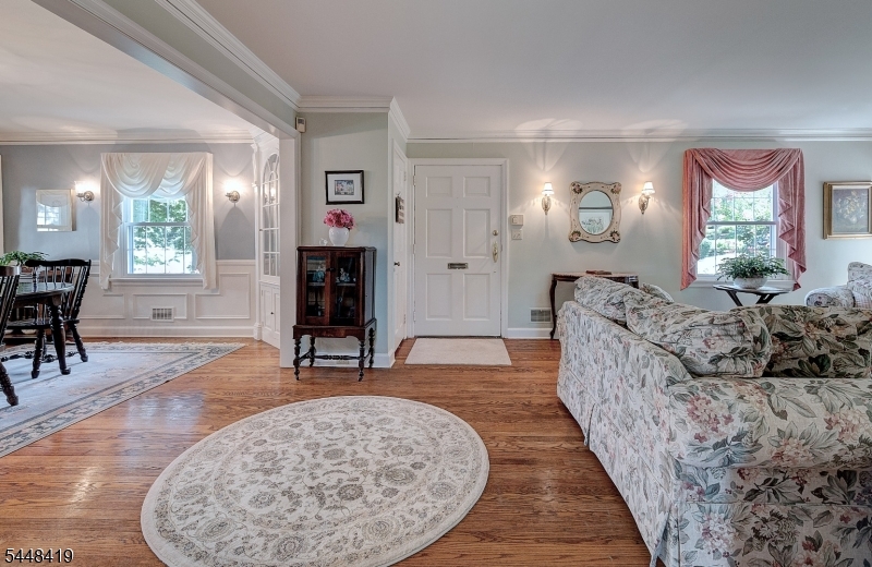 5 Birdseye Gln Property Photo 9