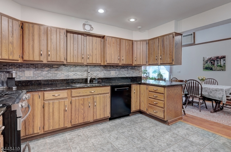 5 Birdseye Gln Property Photo 12