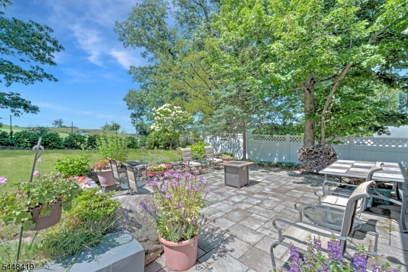 5 Birdseye Gln Property Photo 34