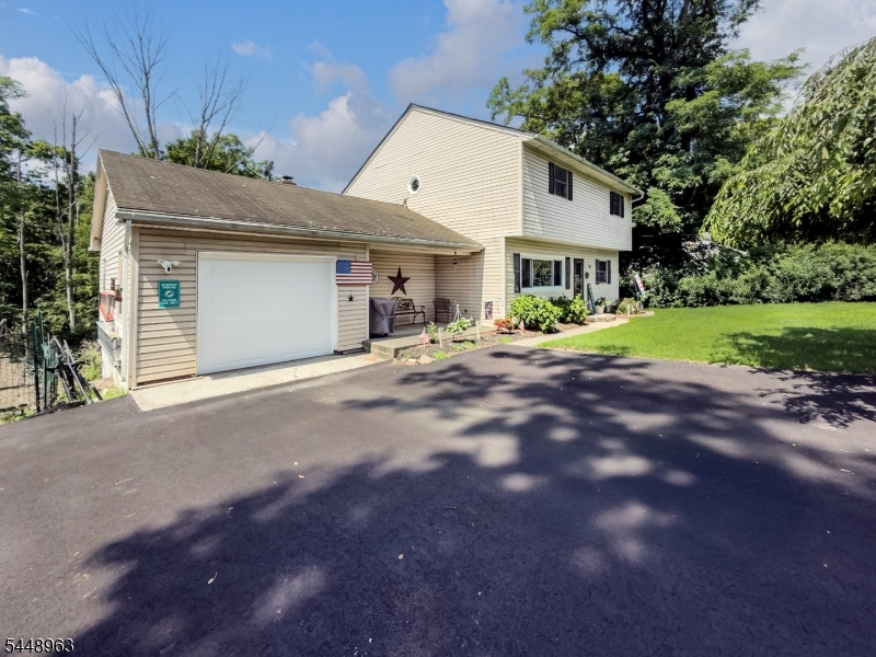 427 Mount Hermon Rd Property Photo 2