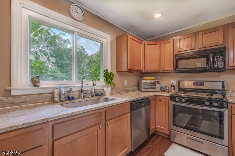 427 Mount Hermon Rd Property Photo 12