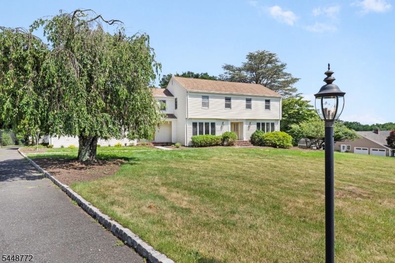 8 Patriot Rd Property Photo 1