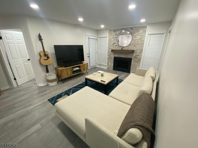 612 Deep Dale-7 7 Property Photo 1