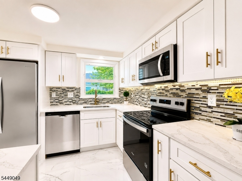 461 B Revere Way Property Photo 11