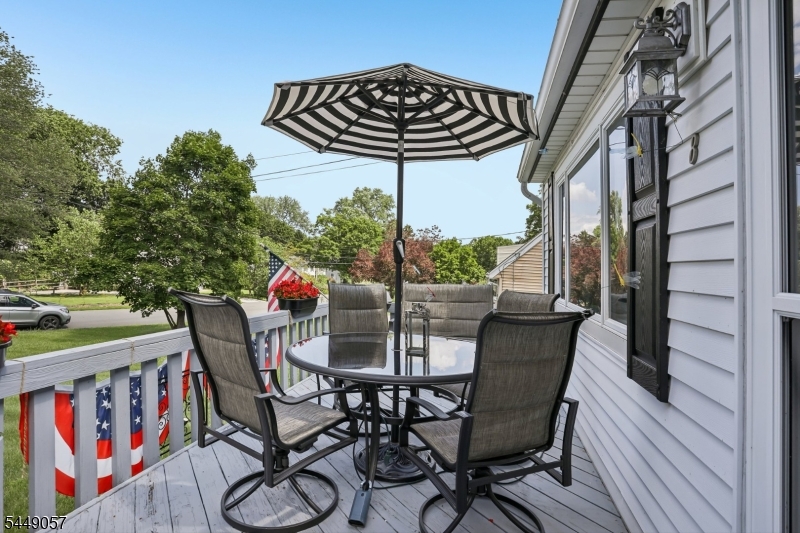 8 Windsor Rd Property Photo 6