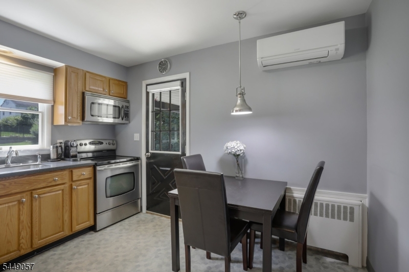 8 Windsor Rd Property Photo 14