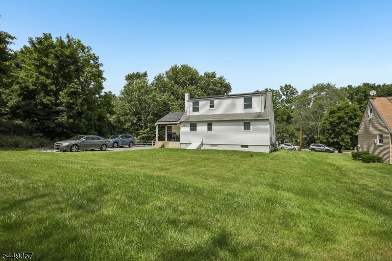8 Windsor Rd Property Photo 31
