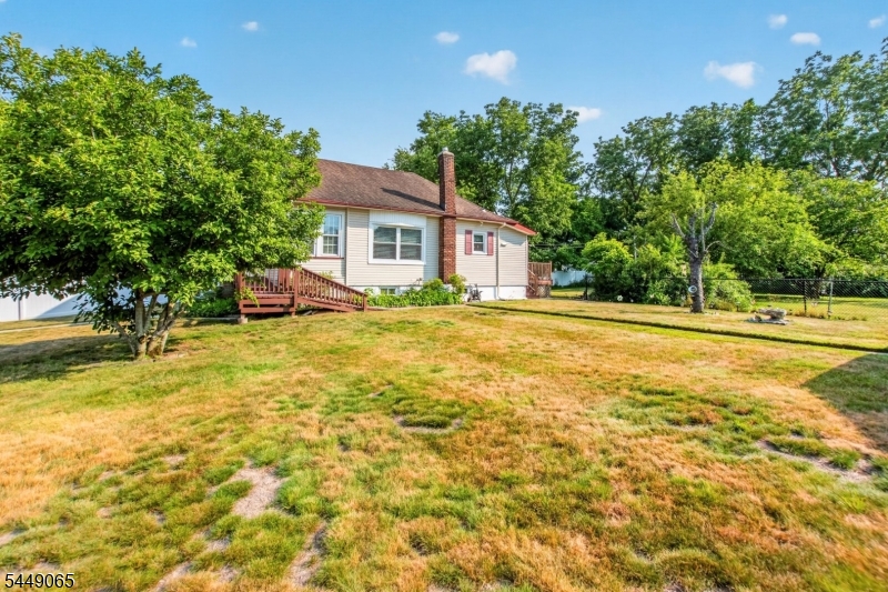 6 Crestwood Ct Property Photo 1