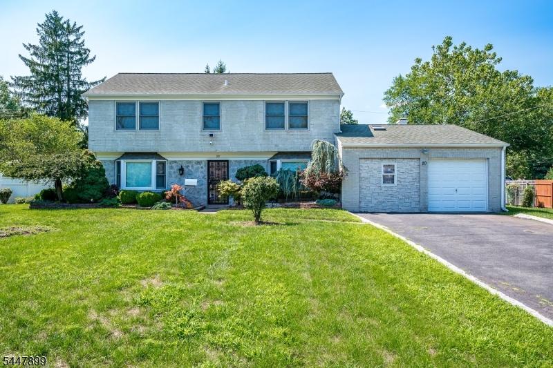 20 Tamarack Rd Property Photo 1