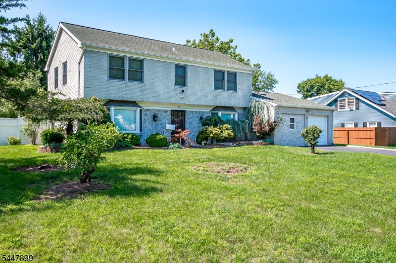 20 Tamarack Rd Property Photo 3