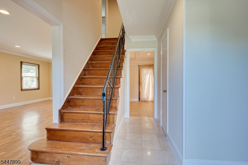 20 Tamarack Rd Property Photo 4