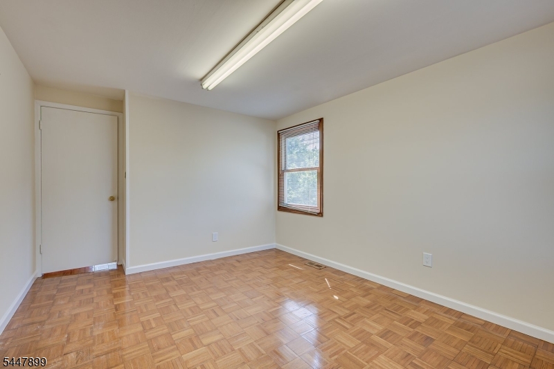 20 Tamarack Rd Property Photo 32
