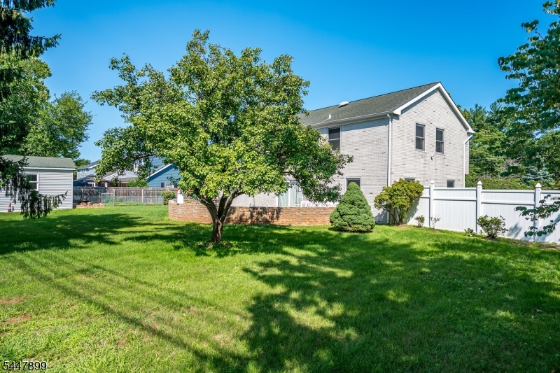 20 Tamarack Rd Property Photo 39