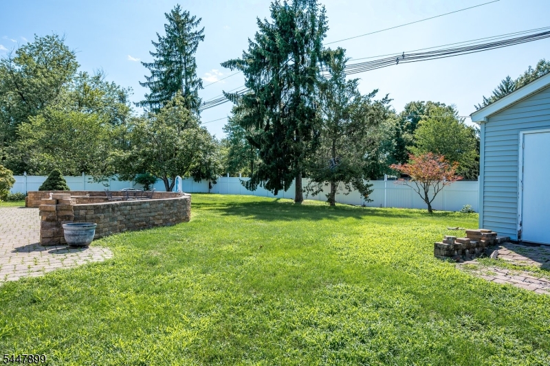20 Tamarack Rd Property Photo 41