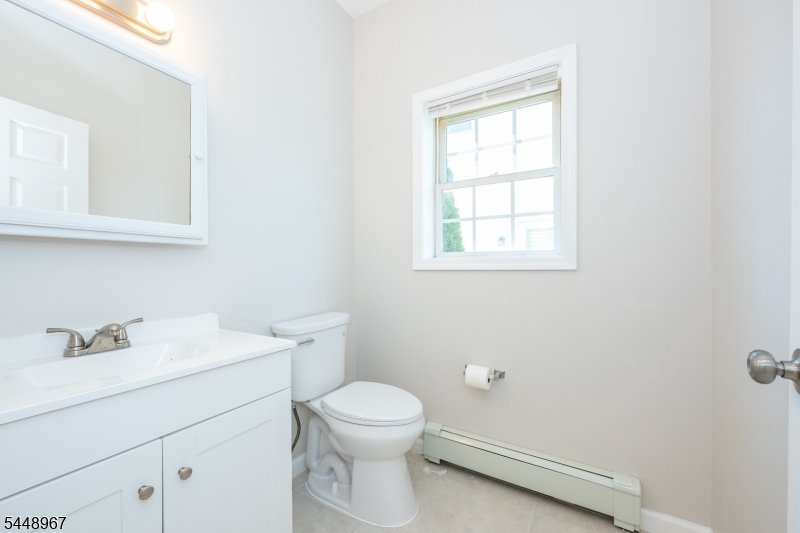 25 Park Pl Property Photo 9