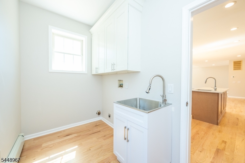 25 Park Pl Property Photo 10