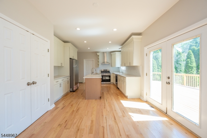 25 Park Pl Property Photo 17