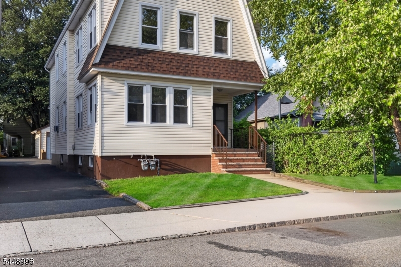1 Hazel Ave Property Photo 1