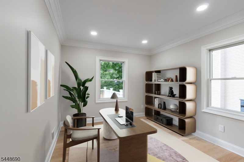 9 Hugenot St Property Photo 11