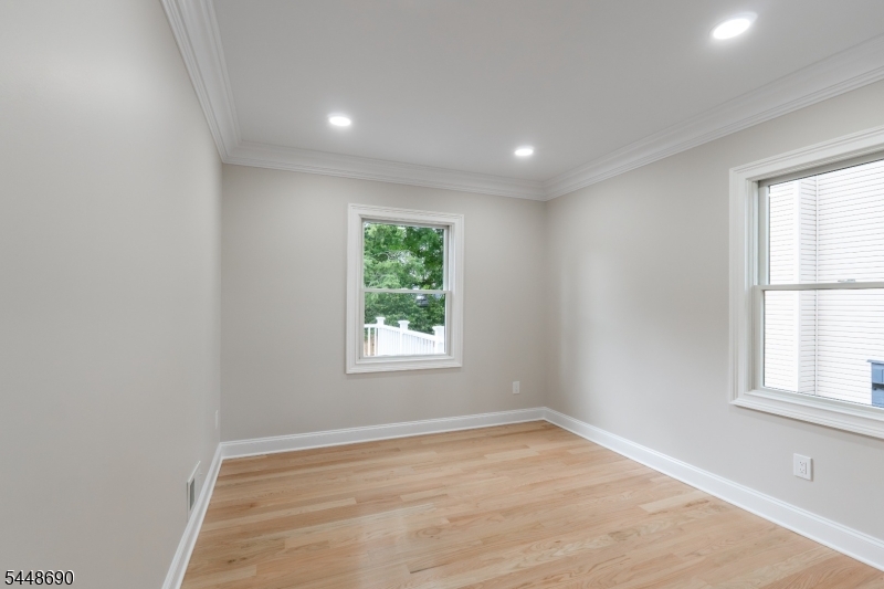 9 Hugenot St Property Photo 12