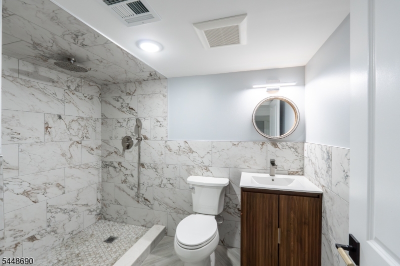 9 Hugenot St Property Photo 13