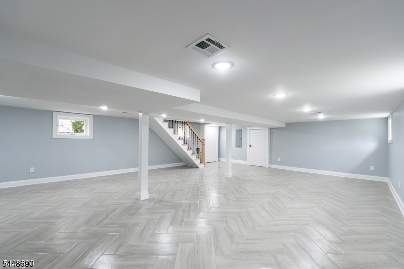 9 Hugenot St Property Photo 14