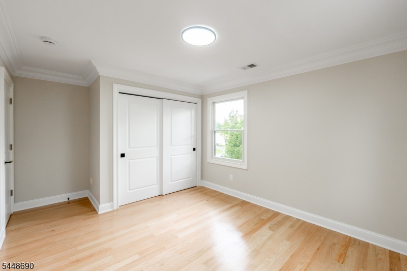 9 Hugenot St Property Photo 25