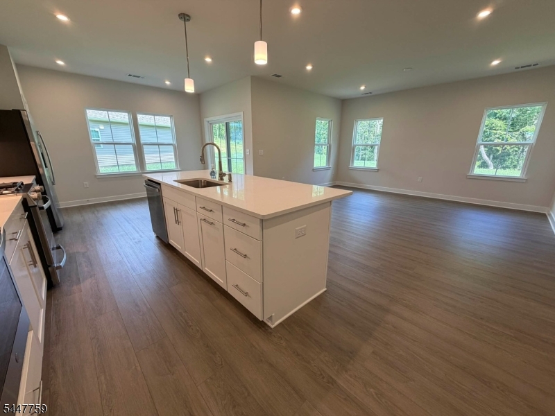 40 Thomas Knoll Blvd Property Photo 8