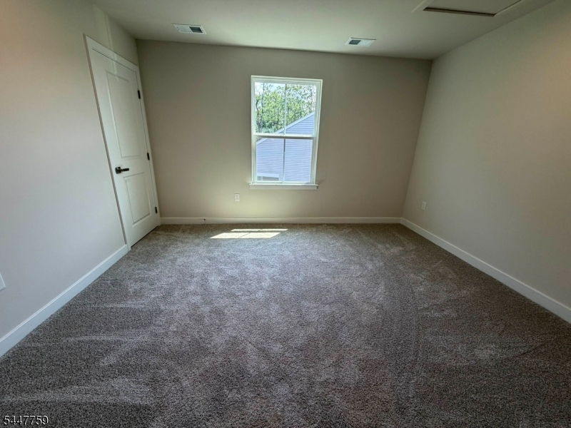 40 Thomas Knoll Blvd Property Photo 18