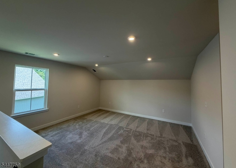 40 Thomas Knoll Blvd Property Photo 20