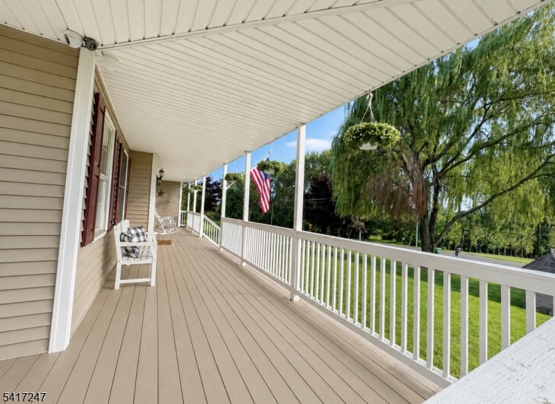 57 Armstrong Rd Property Photo 6
