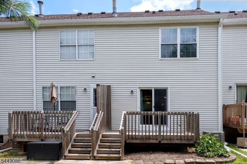 903 Wetherburn Ct Property Photo 16