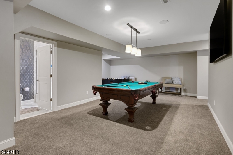 1 Oheka Pl Property Photo 31