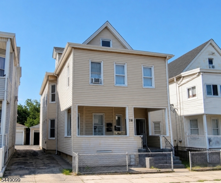 78 Van Buren St Property Photo 1