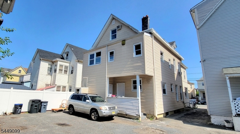 78 Van Buren St Property Photo 2