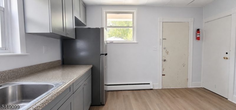 78 Van Buren St Property Photo 6
