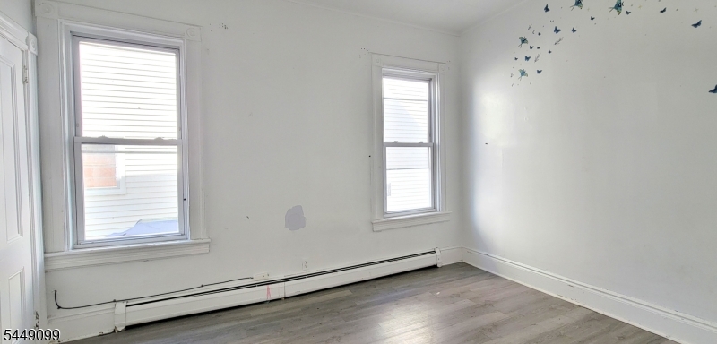 78 Van Buren St Property Photo 10