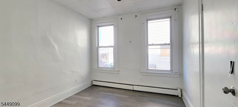 78 Van Buren St Property Photo 12