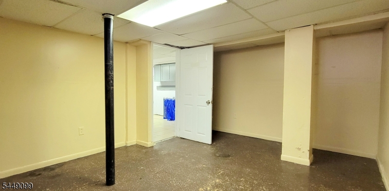 78 Van Buren St Property Photo 32