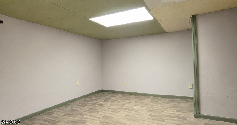 78 Van Buren St Property Photo 33