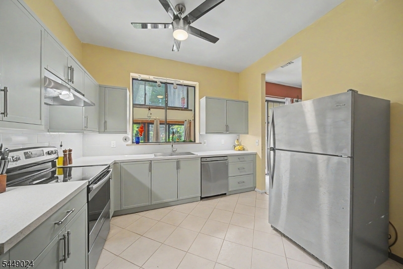 205 Joseph Ln Property Photo 5