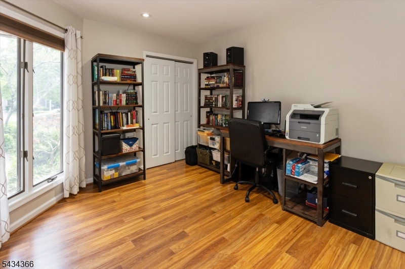 7 Lenox Ct Property Photo 15