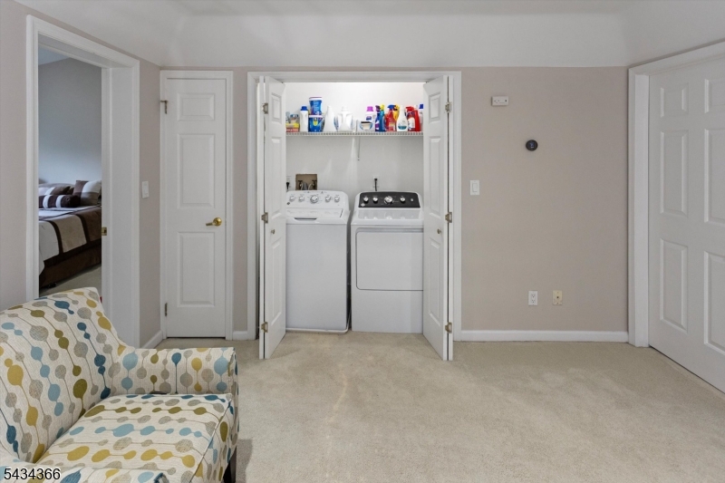 7 Lenox Ct Property Photo 18