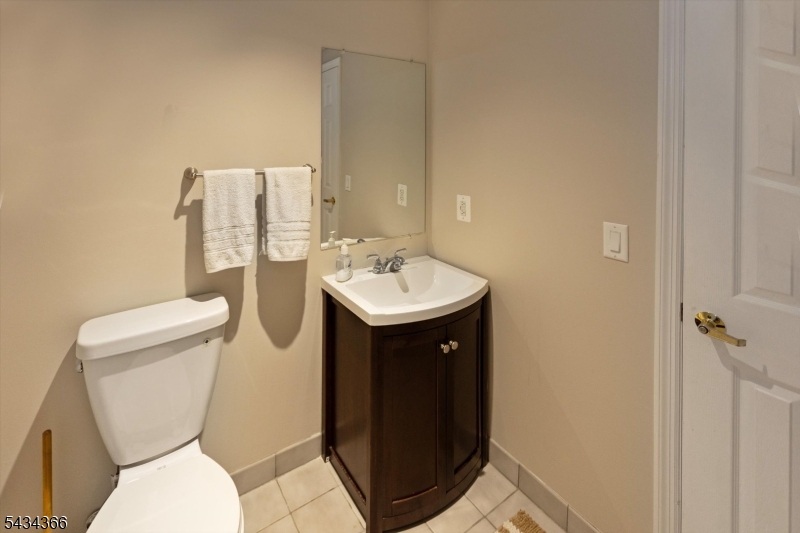 7 Lenox Ct Property Photo 29