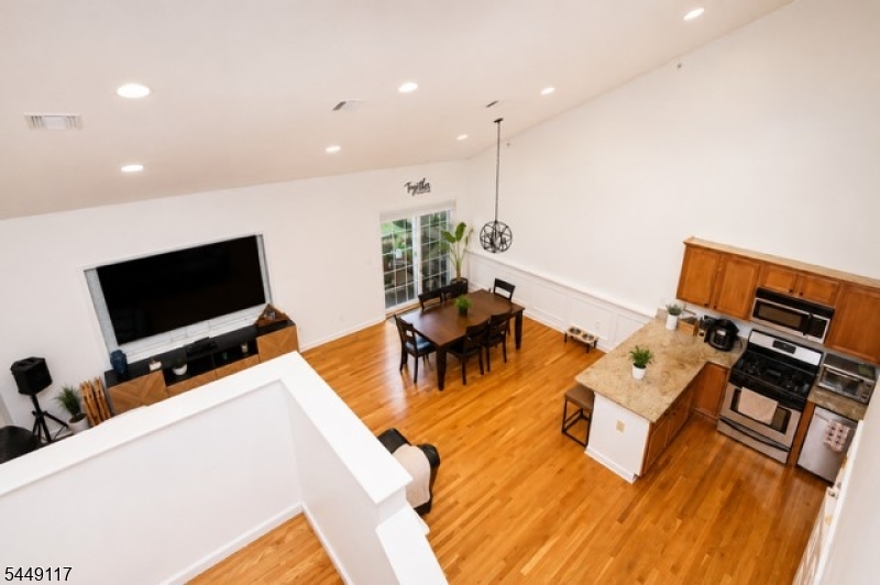 20 Mountain Ave 4 Property Photo 16