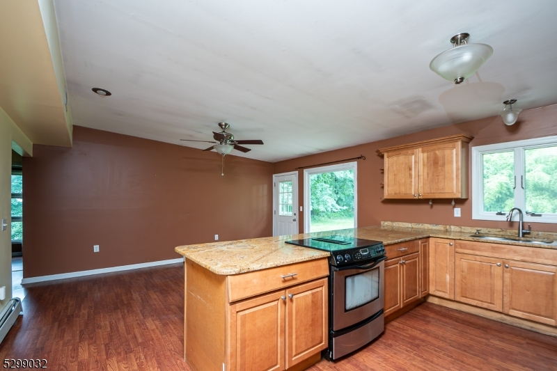 35 Glenwood Dr Property Photo 16