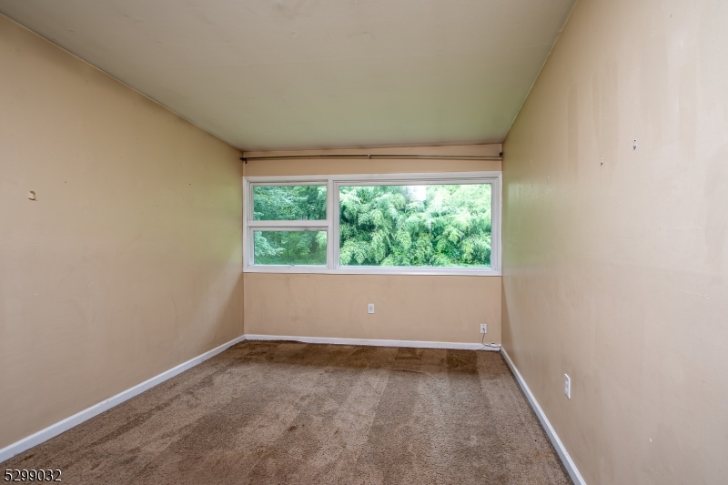 35 Glenwood Dr Property Photo 25